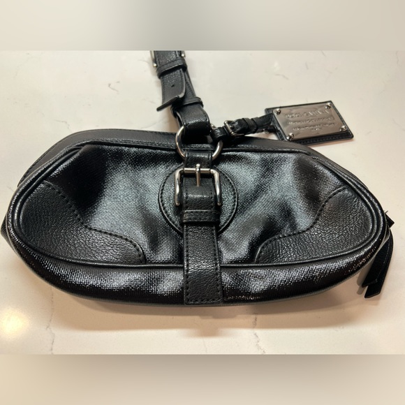 Gently used Dolce & Gabbana Miss Romantique Patent Leather Clutch D&G Black - Picture 2 of 13